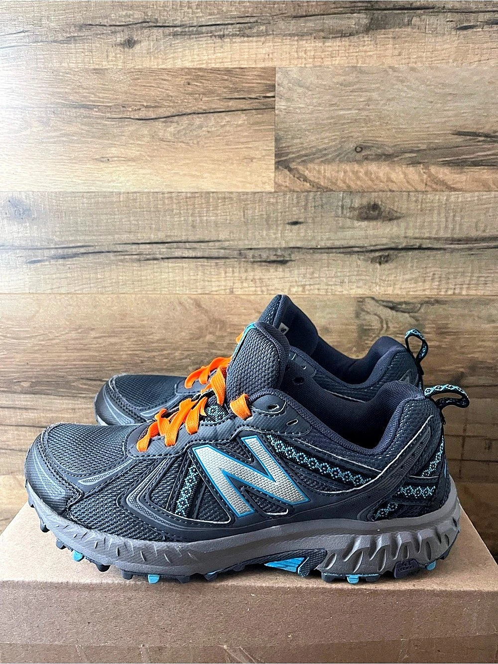 New Balance 410v5 TechRide All Terrain Trail Multi Color Running Shoe Womens 8.0